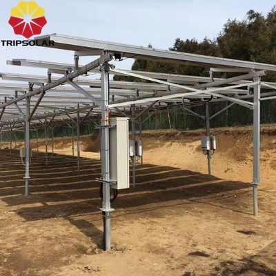 Instalação de painéis solares fotovoltaicos anodizados