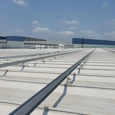 Trilho de montagem de painéis solares de trilho curto para carga de neve de 1,4 KN/m2 e módulo aplicável