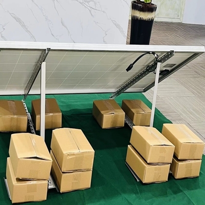 Placas de lastro para sistemas fotovoltaicos solares montados no solo em superfícies naturais ou pretas